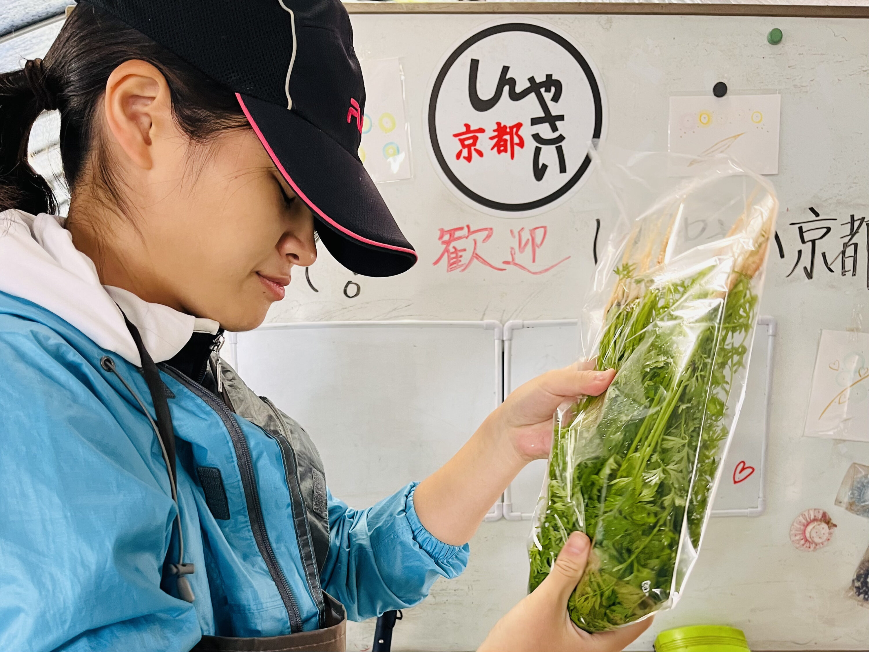 数をこなして道具を工夫して効率UP✨野菜の袋詰めに挑戦！ | 三好里奈