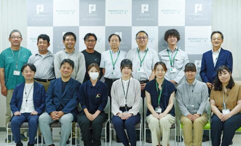 見学会および意見交換会の集合写真