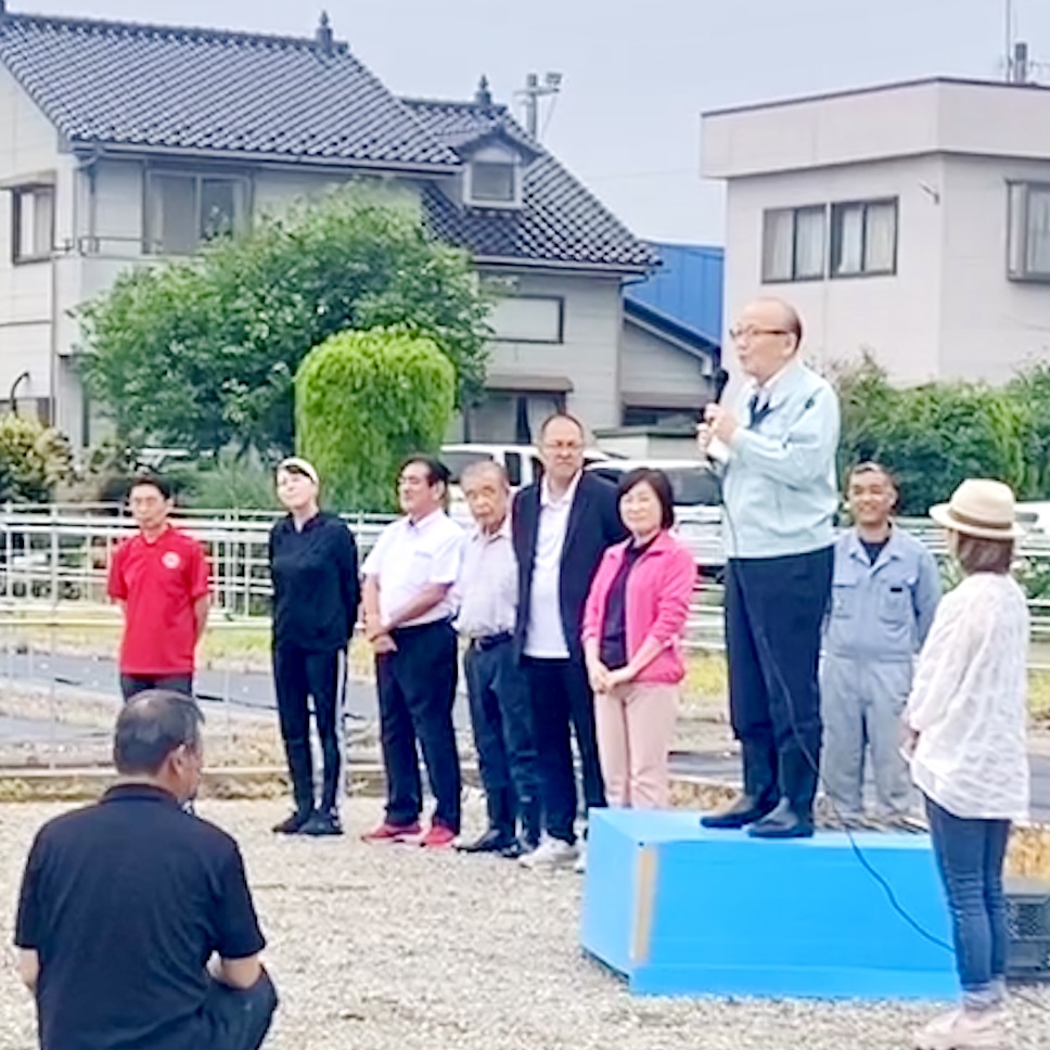 スカイアースファーム苗植え体験に50名以上集まる